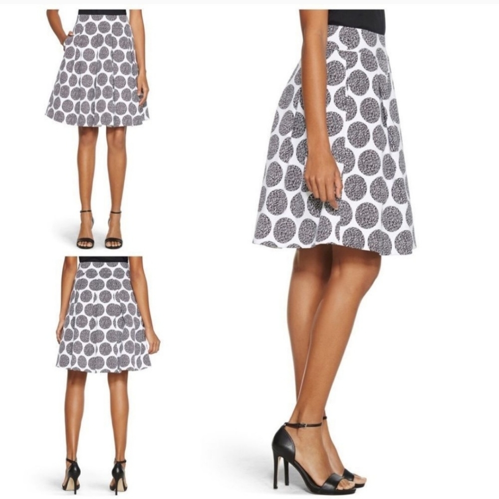 White House Black Market Black/White Circular Design Full Pleated Skater Skirt